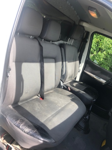 930355-24 Toyota HiAce 2.5 4WD -2011