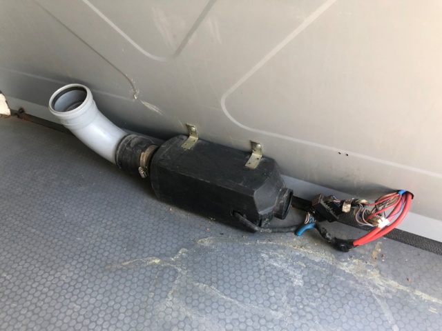 930355-29 Toyota HiAce 2.5 4WD -2011