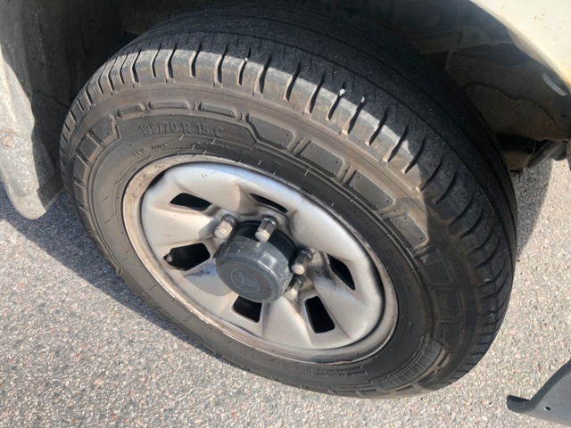 930355-40 Toyota HiAce 2.5 4WD -2011