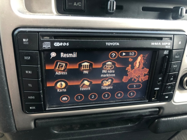 930355-12 Toyota HiAce 2.5 4WD -2011