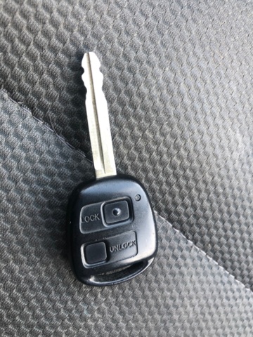 930355-39 Toyota HiAce 2.5 4WD -2011