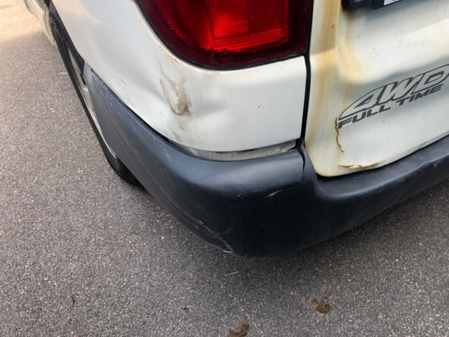 930355-44 Toyota HiAce 2.5 4WD -2011