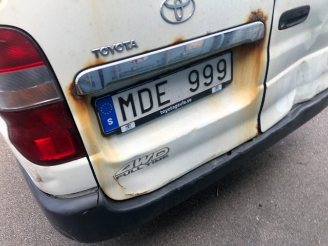 930355-45 Toyota HiAce 2.5 4WD -2011