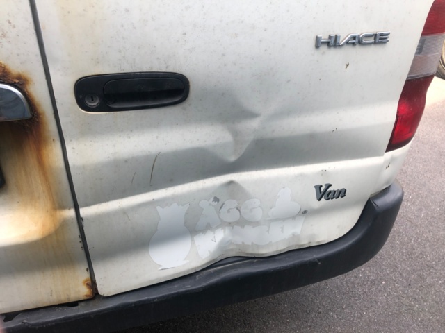 930355-46 Toyota HiAce 2.5 4WD -2011