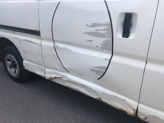 930355-48 Toyota HiAce 2.5 4WD -2011