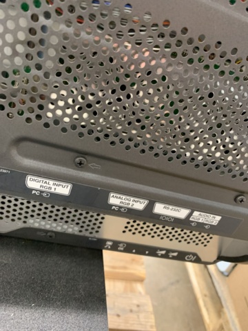 929946-12 Sortiment med diverse elektronik