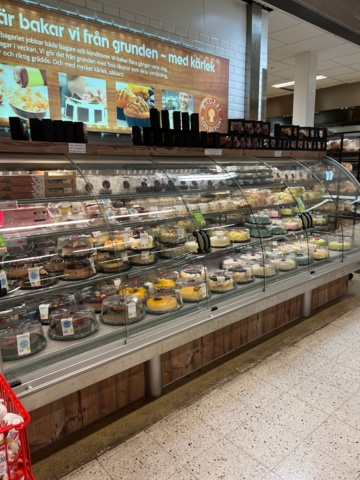 930524-1 Bakery display