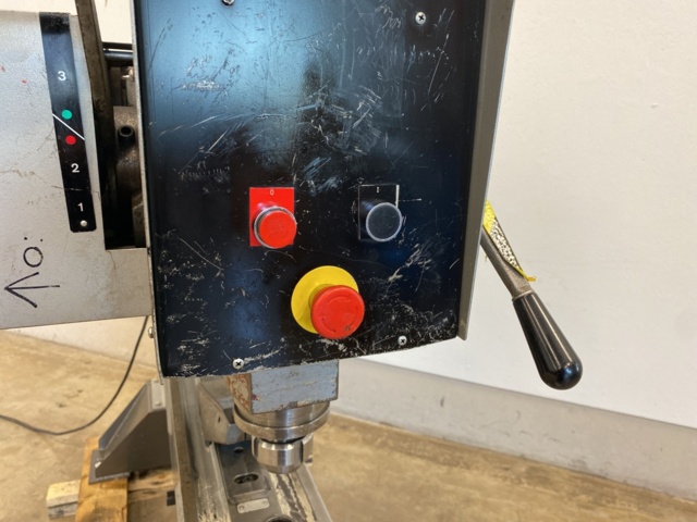 922303-4 Sheet metal processing machine Pullmax P201