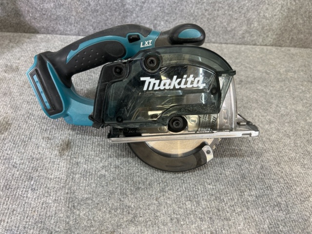 922737-2 Tool kit with various Makita tools