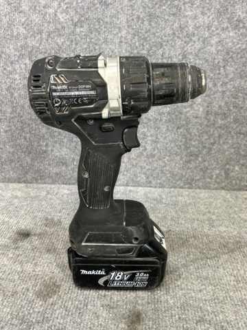 922737-7 Tool kit with various Makita tools