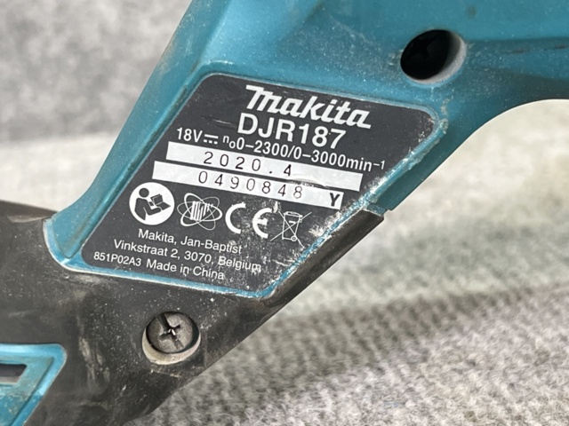 922737-14 Tool kit with various Makita tools