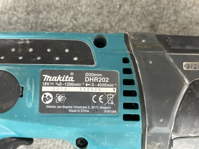 922737-17 Tool kit with various Makita tools