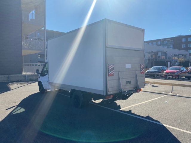 834011-7 Ford Transit T350 Chassis Cab 2.4 TDCi RWD Manual, 140hp, 2007