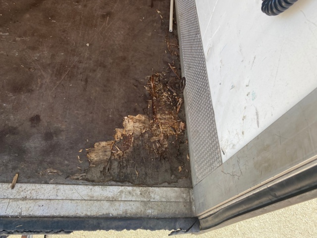 834011-24 Ford Transit T350 Chassis Cab 2.4 TDCi RWD Manual, 140hp, 2007