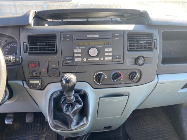 834011-33 Ford Transit T350 Chassis Cab 2.4 TDCi RWD Manual, 140hp, 2007