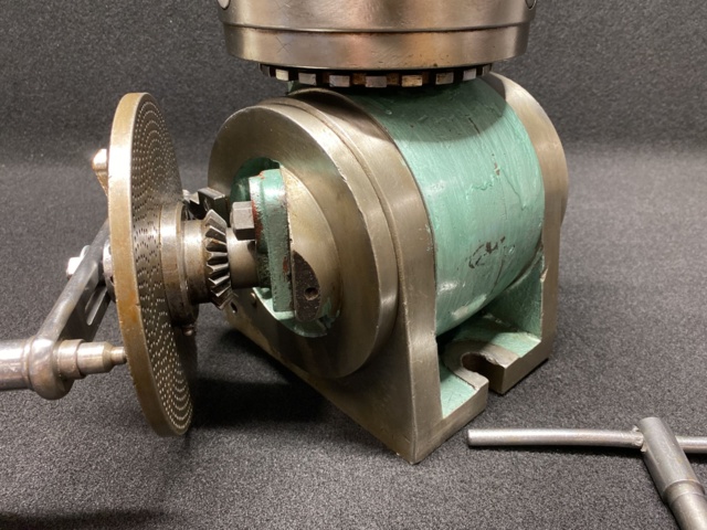 922317-4 Sharing device