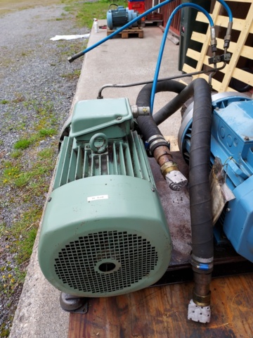 887531-2 2st Högtryckspumpar för hydraulik (pump 3-4)