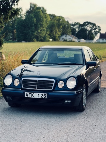 906887-9 Mercedes-Benz E 320 Automatic, V6, 224hp, 1998 (Only 4,4470 km)