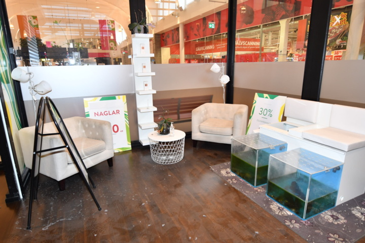 932787-1 Complete beauty salon