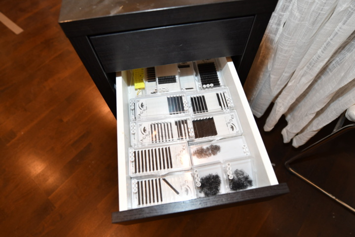 932787-35 Complete beauty salon