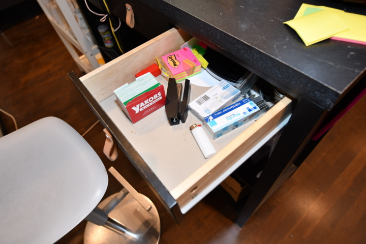 932787-46 Complete beauty salon