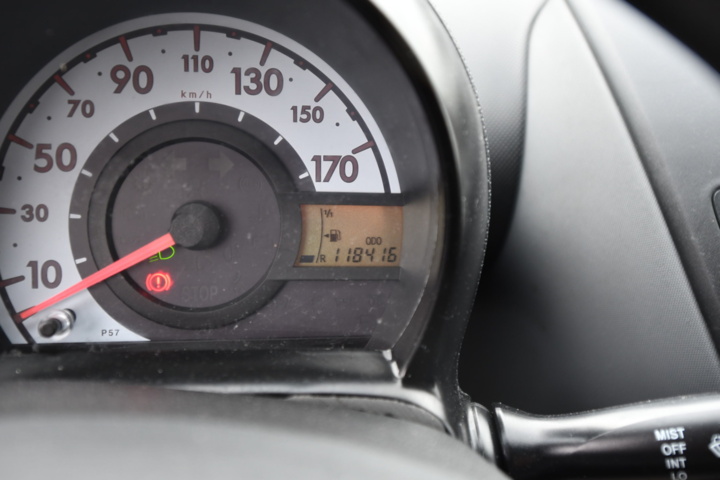 932846-12 Peugeot 107 5-door 1.0 - 2007