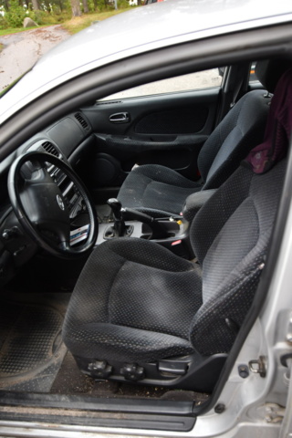 932847-12 Hyundai Sonata 2.0 - 2004