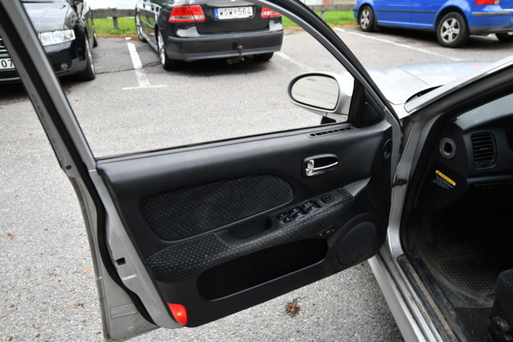 932847-13 Hyundai Sonata 2.0 - 2004