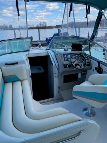 906886-10 Motorboat Chaparral 240 Signature, 1994