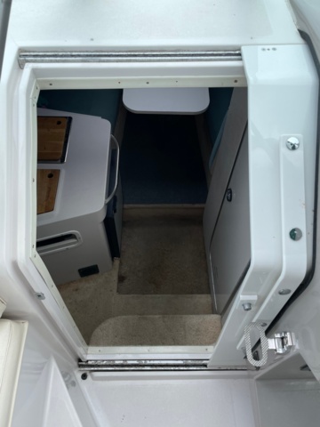 906886-18 Motorboat Chaparral 240 Signature, 1994