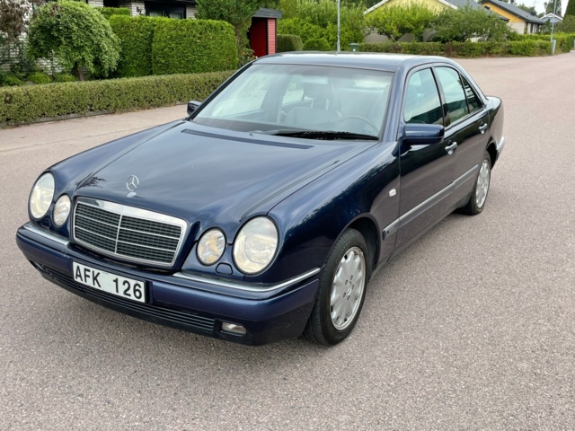 906887-1 Mercedes-Benz E 320 Automatic, V6, 224hp, 1998 (Only 4,4470 km)