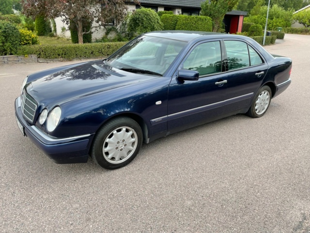 906887-2 Mercedes-Benz E 320 Automatic, V6, 224hp, 1998 (Only 4,4470 km)
