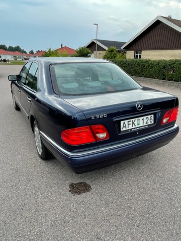 906887-4 Mercedes-Benz E 320 Automatic, V6, 224hp, 1998 (Only 4,4470 km)