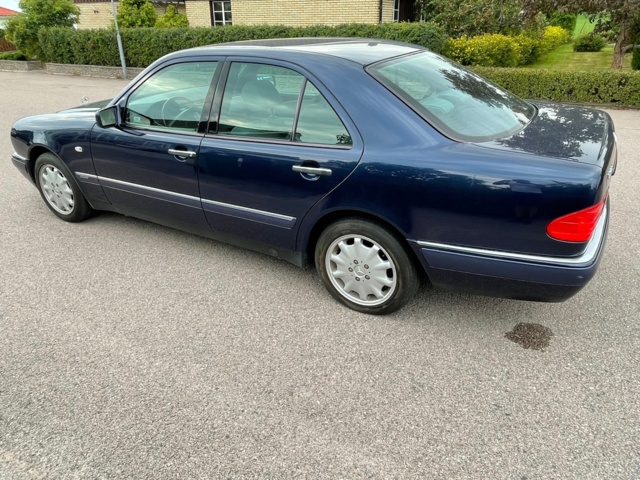 906887-3 Mercedes-Benz E 320 Automatic, V6, 224hp, 1998 (Only 4,4470 km)