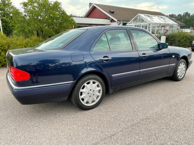 906887-8 Mercedes-Benz E 320 Automatic, V6, 224hp, 1998 (Only 4,4470 km)