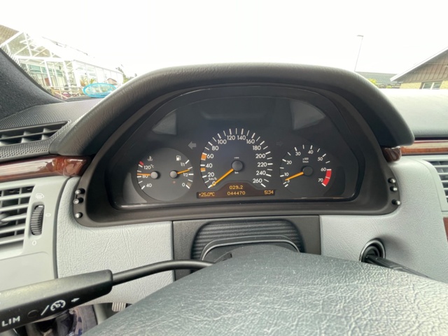 906887-18 Mercedes-Benz E 320 Automatic, V6, 224hp, 1998 (Only 4,4470 km)