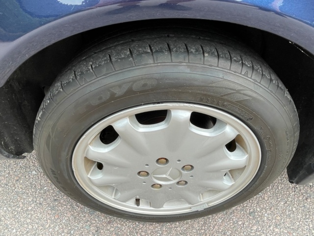 906887-30 Mercedes-Benz E 320 Automatic, V6, 224hp, 1998 (Only 4,4470 km)