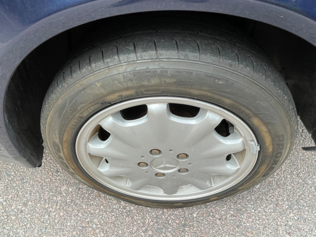 906887-31 Mercedes-Benz E 320 Automatic, V6, 224hp, 1998 (Only 4,4470 km)