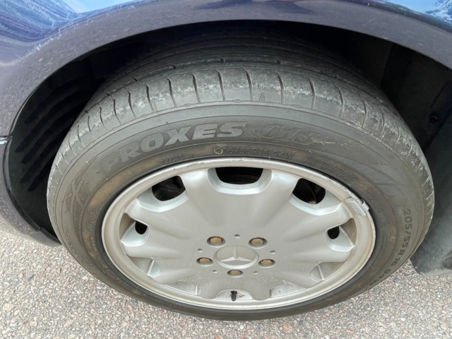 906887-32 Mercedes-Benz E 320 Automatic, V6, 224hp, 1998 (Only 4,4470 km)