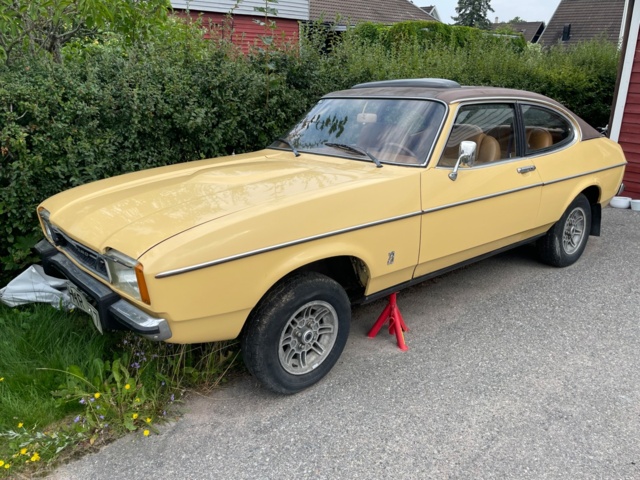 906888-1 Ford Capri 2.3 V6 Ghia Automatic, 108hp, 1975 (complete repair item, only 5,304 miles)
