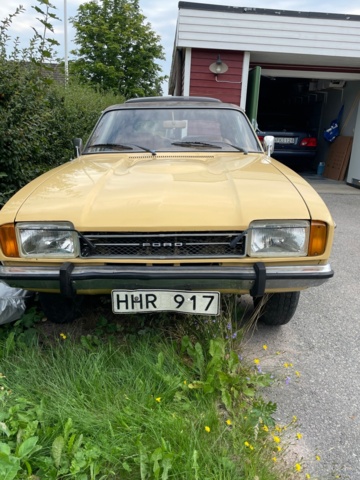906888-6 Ford Capri 2.3 V6 Ghia Automatic, 108hp, 1975 (complete repair item, only 5,304 miles)