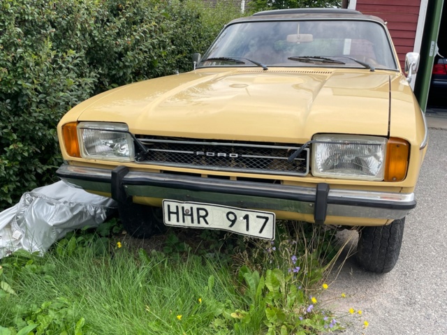 906888-7 Ford Capri 2.3 V6 Ghia Automatic, 108hp, 1975 (complete repair item, only 5,304 miles)