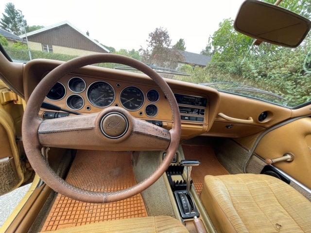 906888-10 Ford Capri 2.3 V6 Ghia Automatic, 108hp, 1975 (complete repair item, only 5,304 miles)