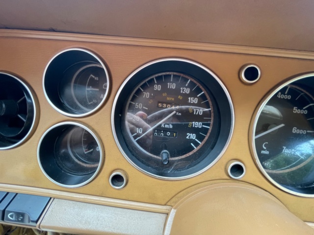 906888-12 Ford Capri 2.3 V6 Ghia Automatic, 108hp, 1975 (complete repair item, only 5,304 miles)
