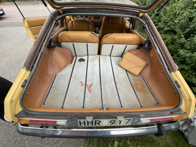 906888-20 Ford Capri 2.3 V6 Ghia Automatic, 108hp, 1975 (complete repair item, only 5,304 miles)