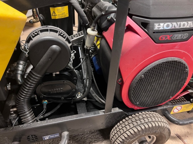 869286-14 Compressor Kaeser M17A Mobilair