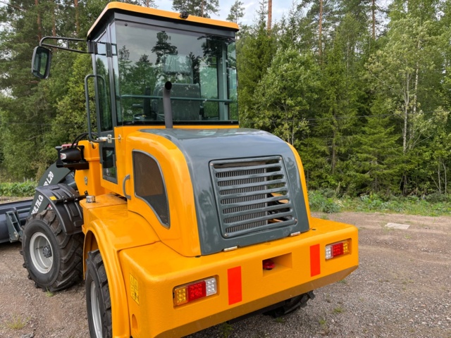 932971-4 Multiloader L20 wheel loader 2022 with equipment