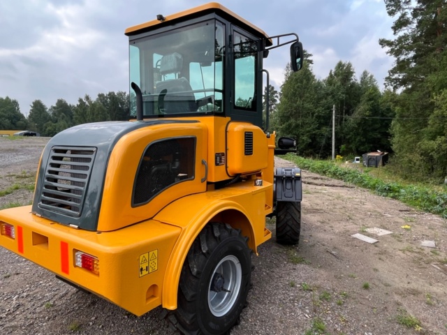 932971-5 Multiloader L20 wheel loader 2022 with equipment
