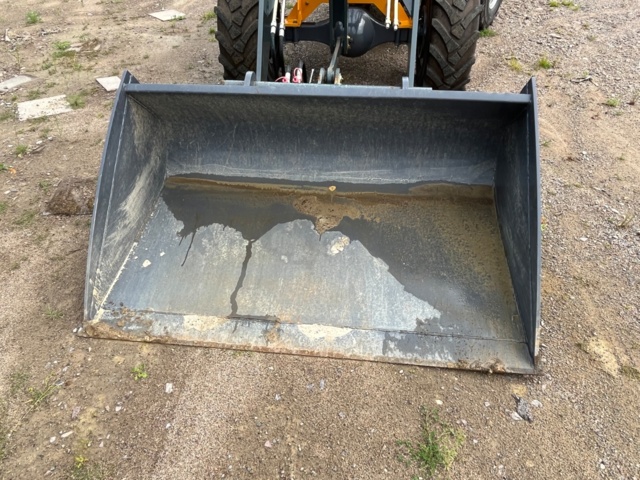 932971-10 Multiloader L20 wheel loader 2022 with equipment