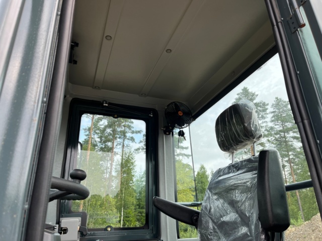 932971-20 Multiloader L20 wheel loader 2022 with equipment